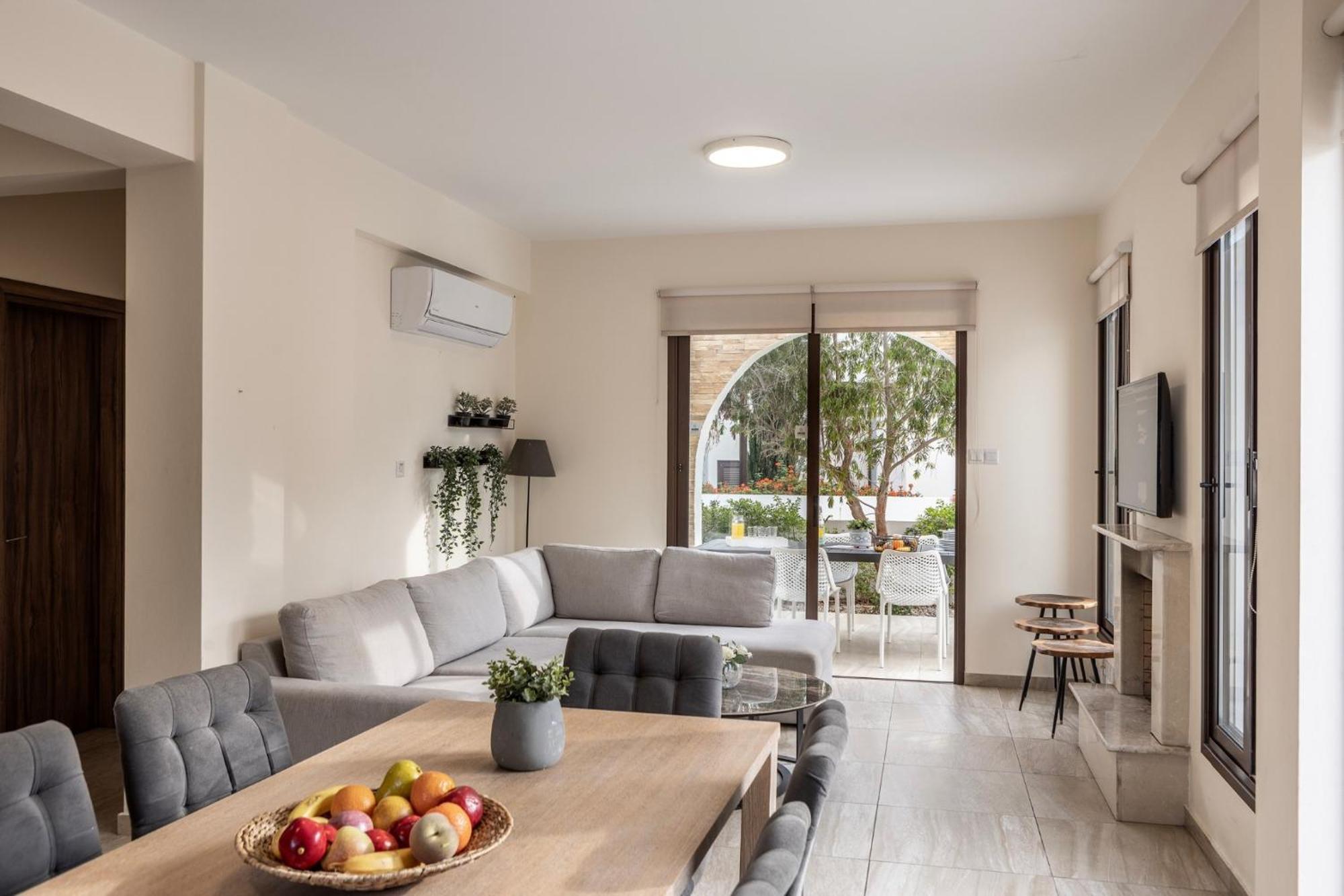 Villa Ionion H32 *