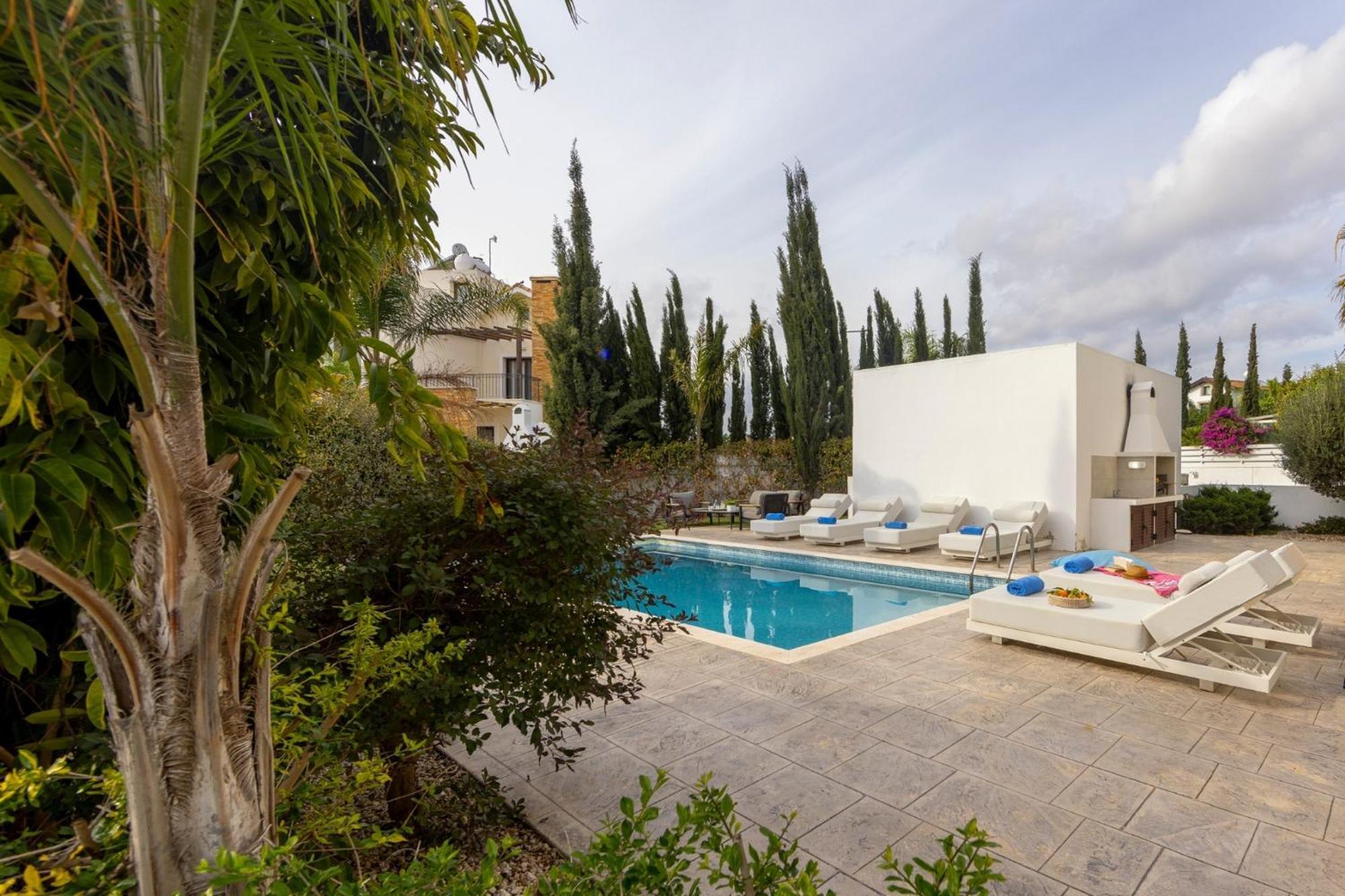 Ionion H32 Villa