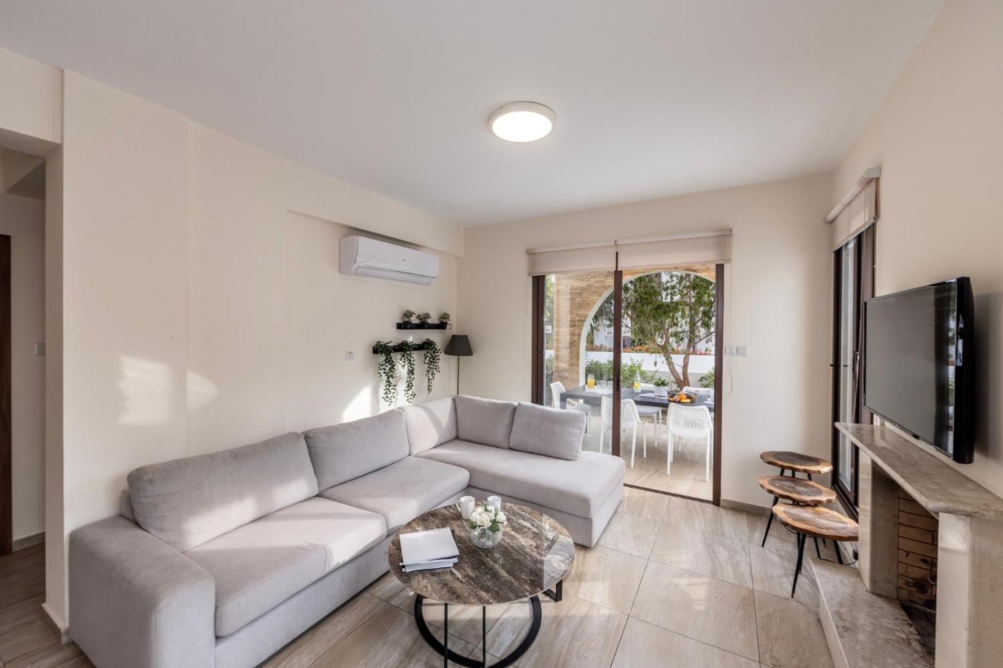 Ionion H32 * Agia Napa