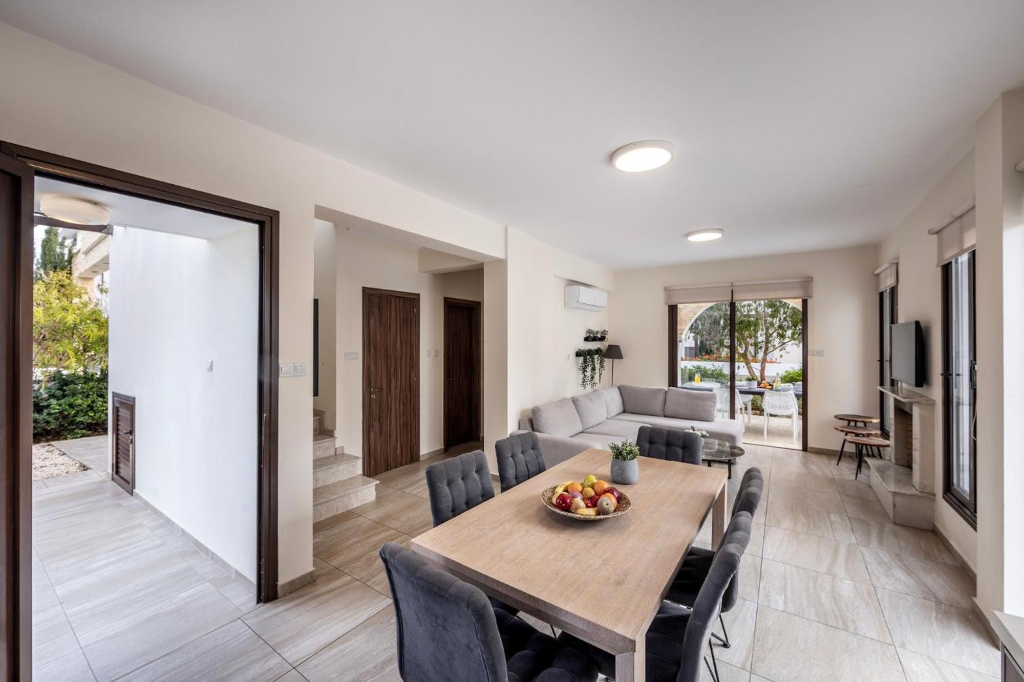Ionion H32 * Agia Napa