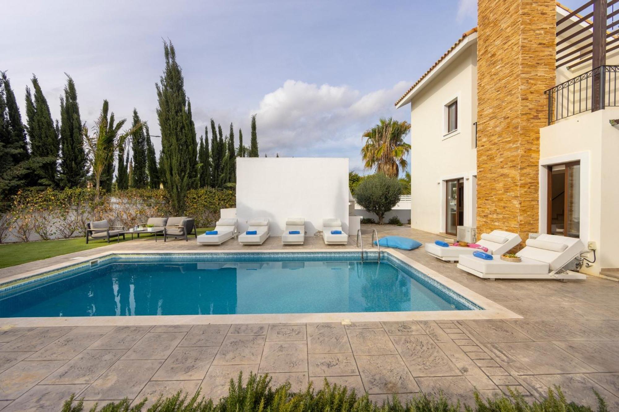Ionion H32 Villa